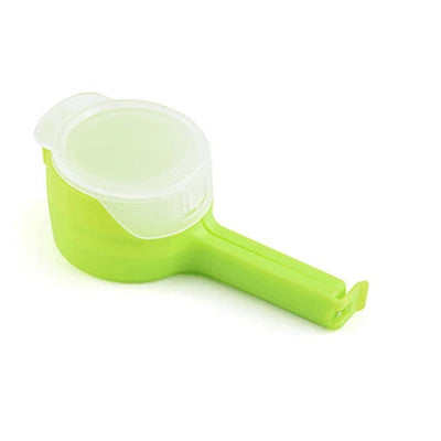 Food Bag Sealing Pliers with Dispenser – Keep food fresh and organize your kitchen with this multifunctional gadget