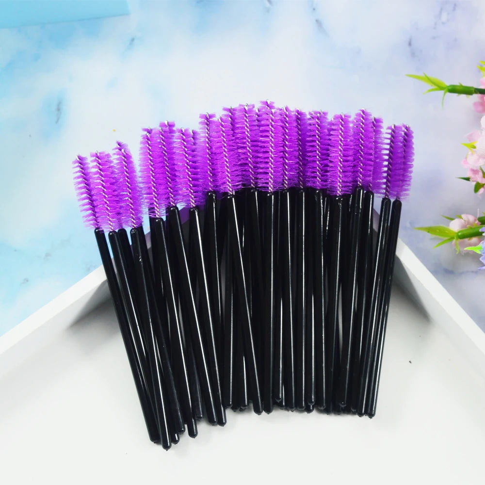 Set of 50 Crystal Eyelash Brushes – Disposable Brushes for Eyelash and Eyebrow Maintenance