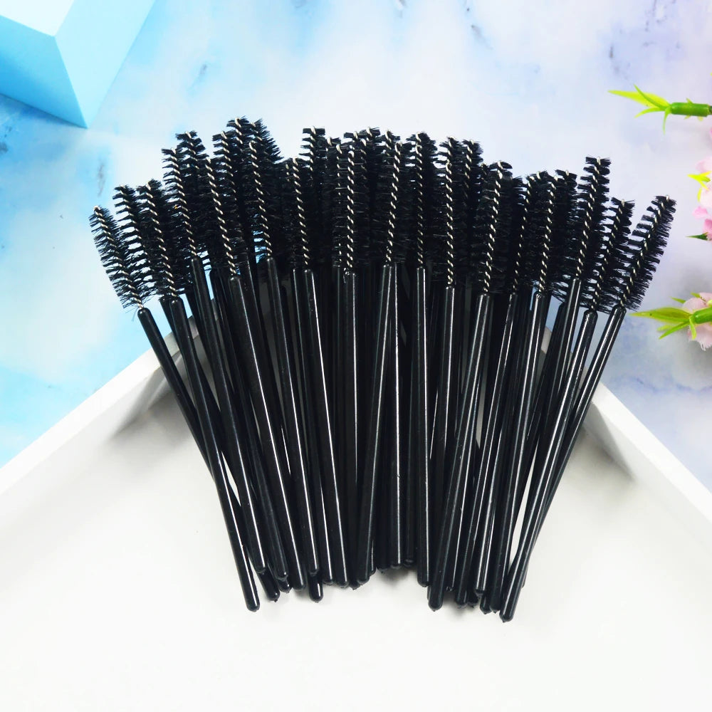 Set of 50 Crystal Eyelash Brushes – Disposable Brushes for Eyelash and Eyebrow Maintenance