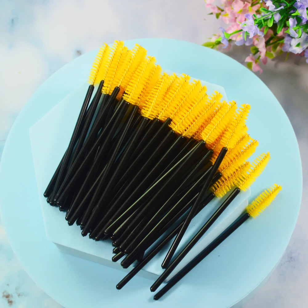 Set of 50 Crystal Eyelash Brushes – Disposable Brushes for Eyelash and Eyebrow Maintenance