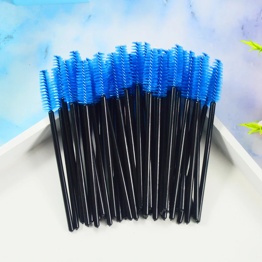 Set of 50 Crystal Eyelash Brushes – Disposable Brushes for Eyelash and Eyebrow Maintenance
