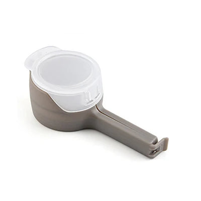 Food Bag Sealing Pliers with Dispenser – Keep food fresh and organize your kitchen with this multifunctional gadget