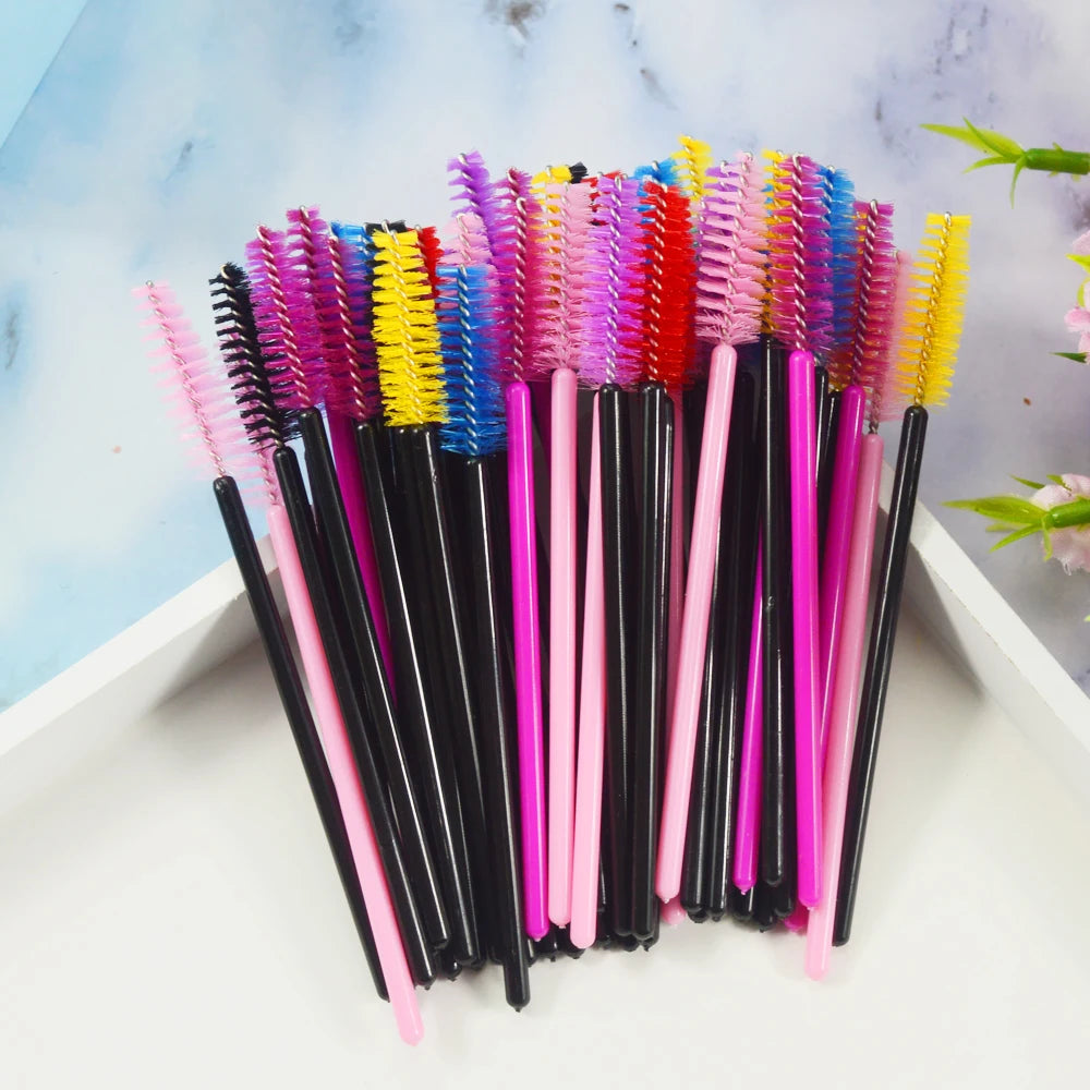 Set of 50 Crystal Eyelash Brushes – Disposable Brushes for Eyelash and Eyebrow Maintenance